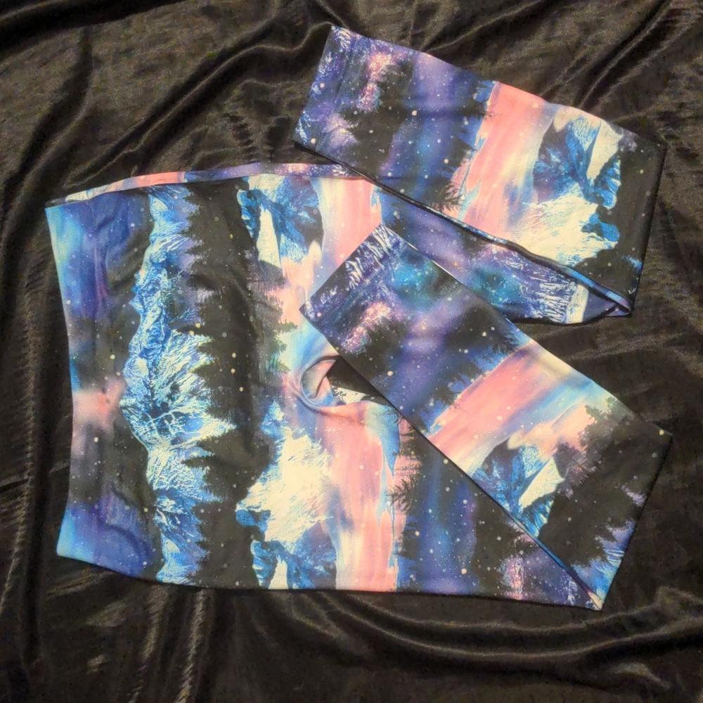 No Boundaries | Starry Mountain Vista Print Leggings